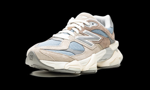 9060 "Sea Salt/Blue"